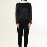 Blusa de costas abertas - Preta com gola off white