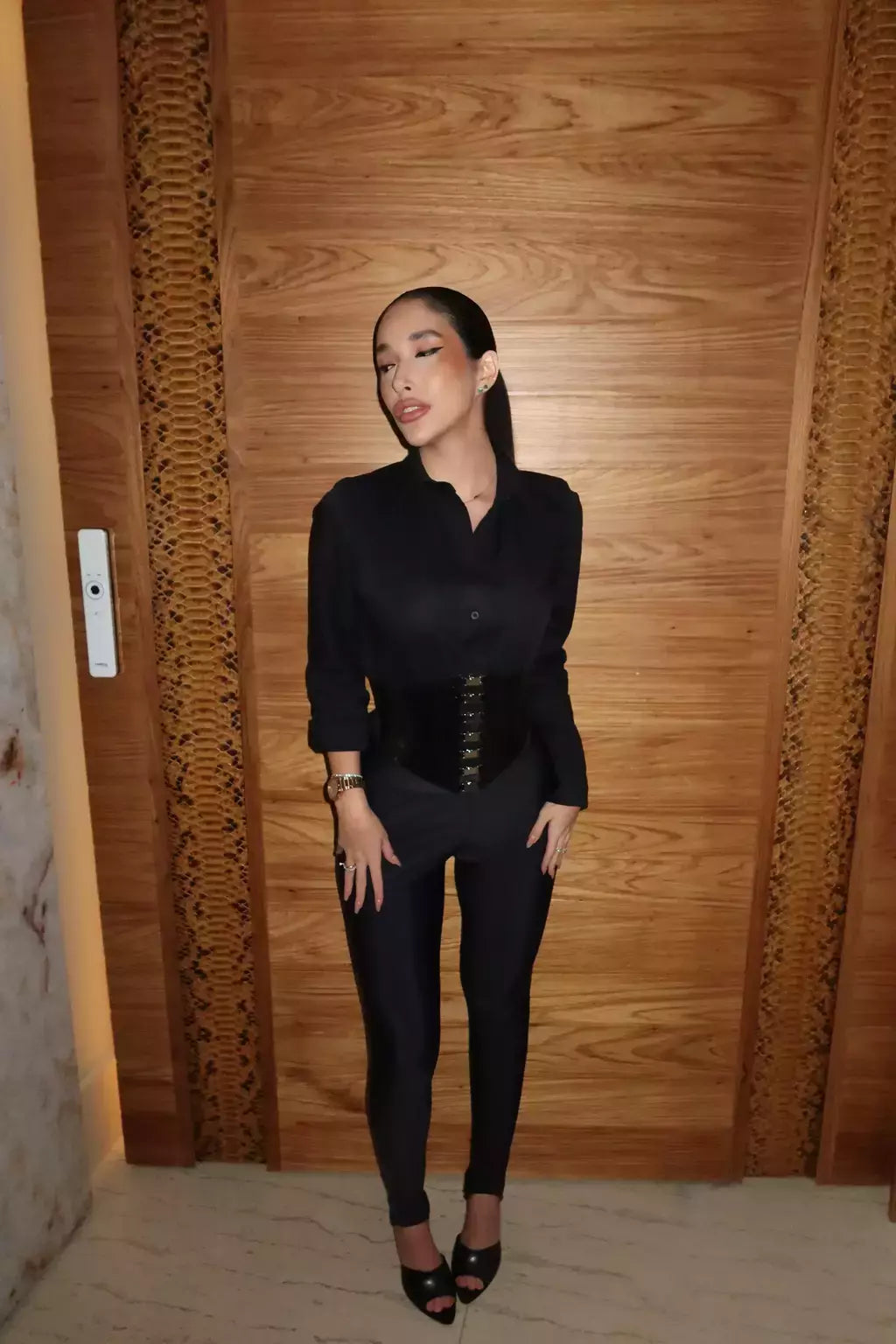 Cinto corset 100% couro - Preto Croco